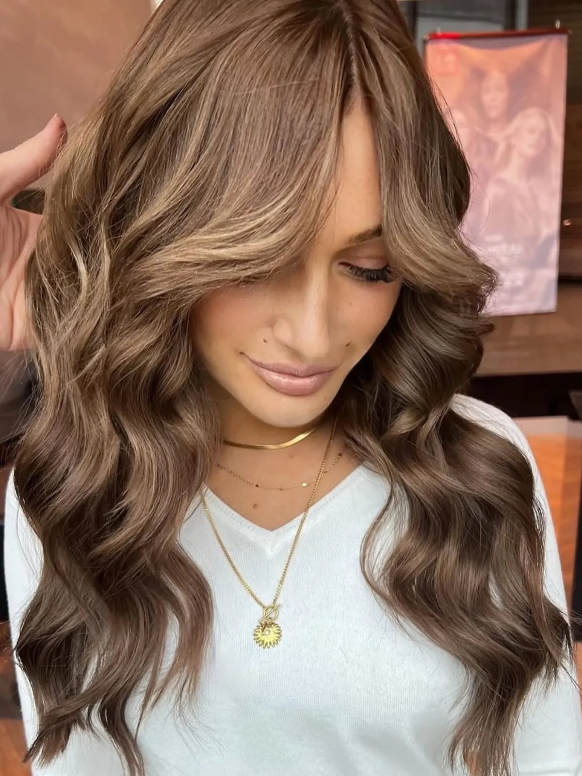 Collarbone Dark Blonde With Natural Tone Collarbone Dark Blonde With Natural Tone — Dark Blonde Hair