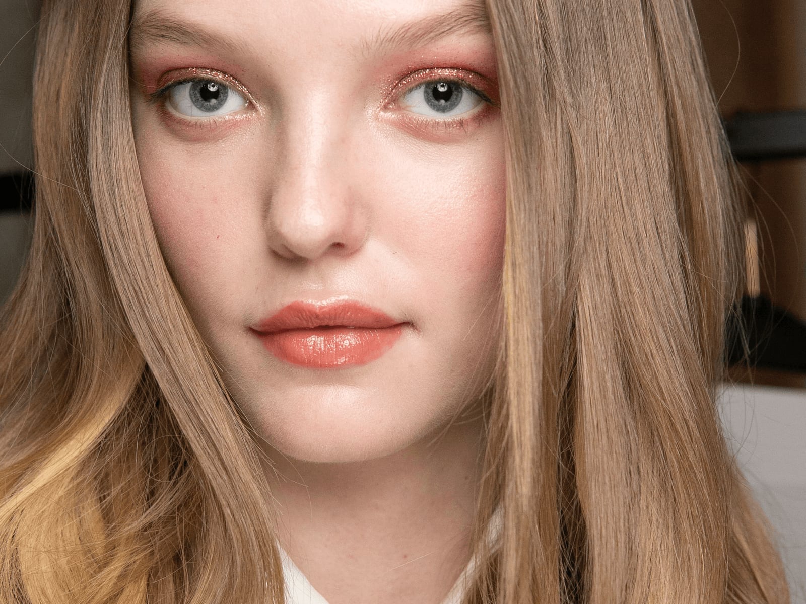 Chin Length Blunt Bob In Dark Blonde Chin Length Blunt Bob In Dark Blonde — Dark Blonde Hair