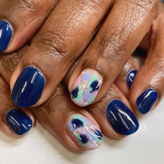 Short Oval Solid Blue Abstract Art Nails Short Oval Solid Blue Abstract Art Nails — Dark Blue Nails