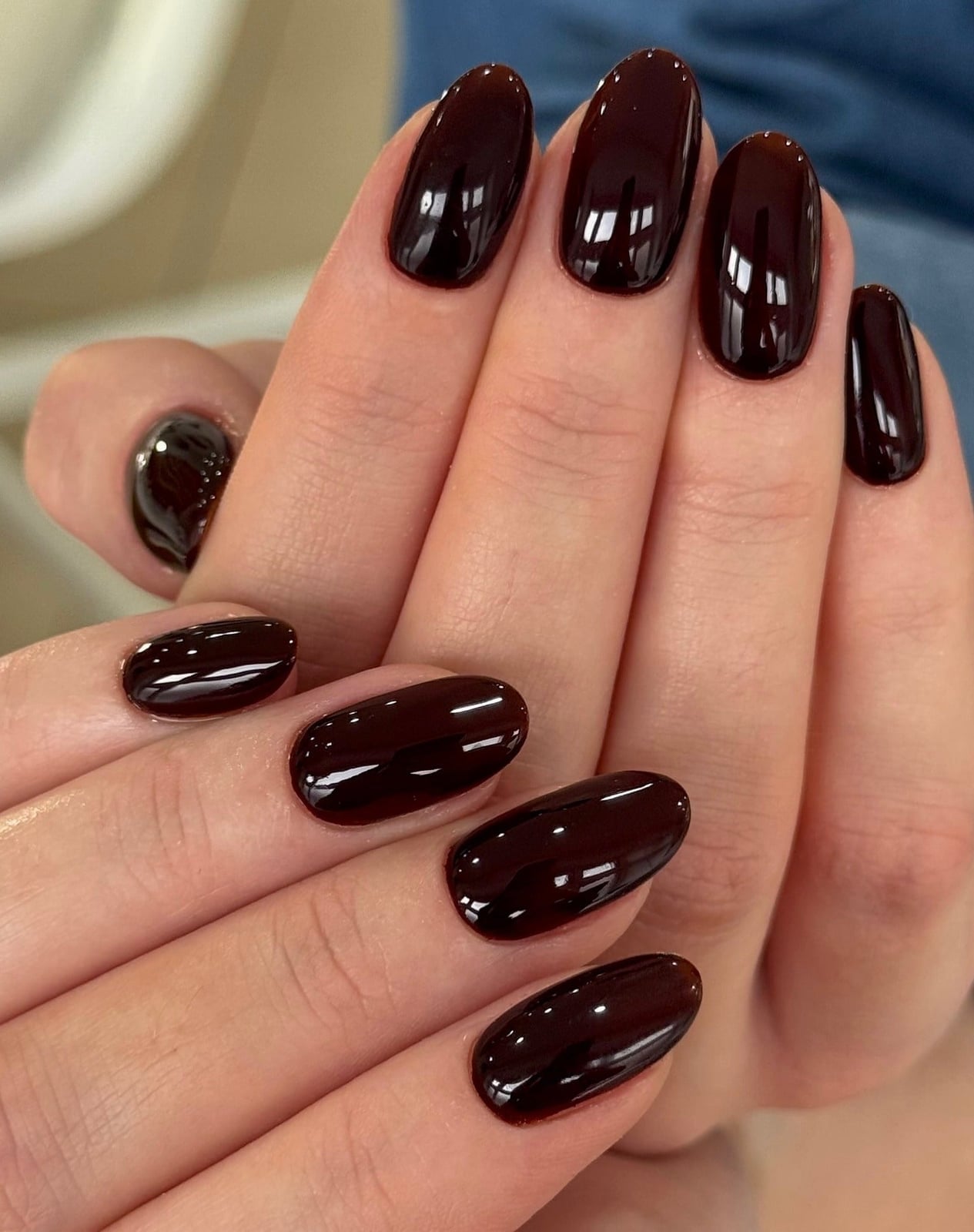 Short Oval Deep Chocolate Brown Glossy Nails — Dark Nails