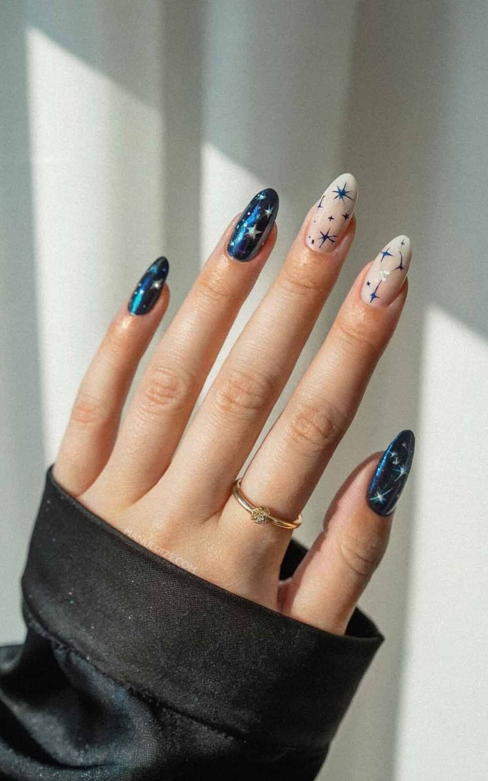 Medium Oval Celestial Theme Nails — Dark Nails