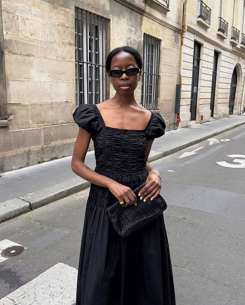 Ruched Black Midi Dress With Puff Sleeves — Dinner Outfits Black Women
