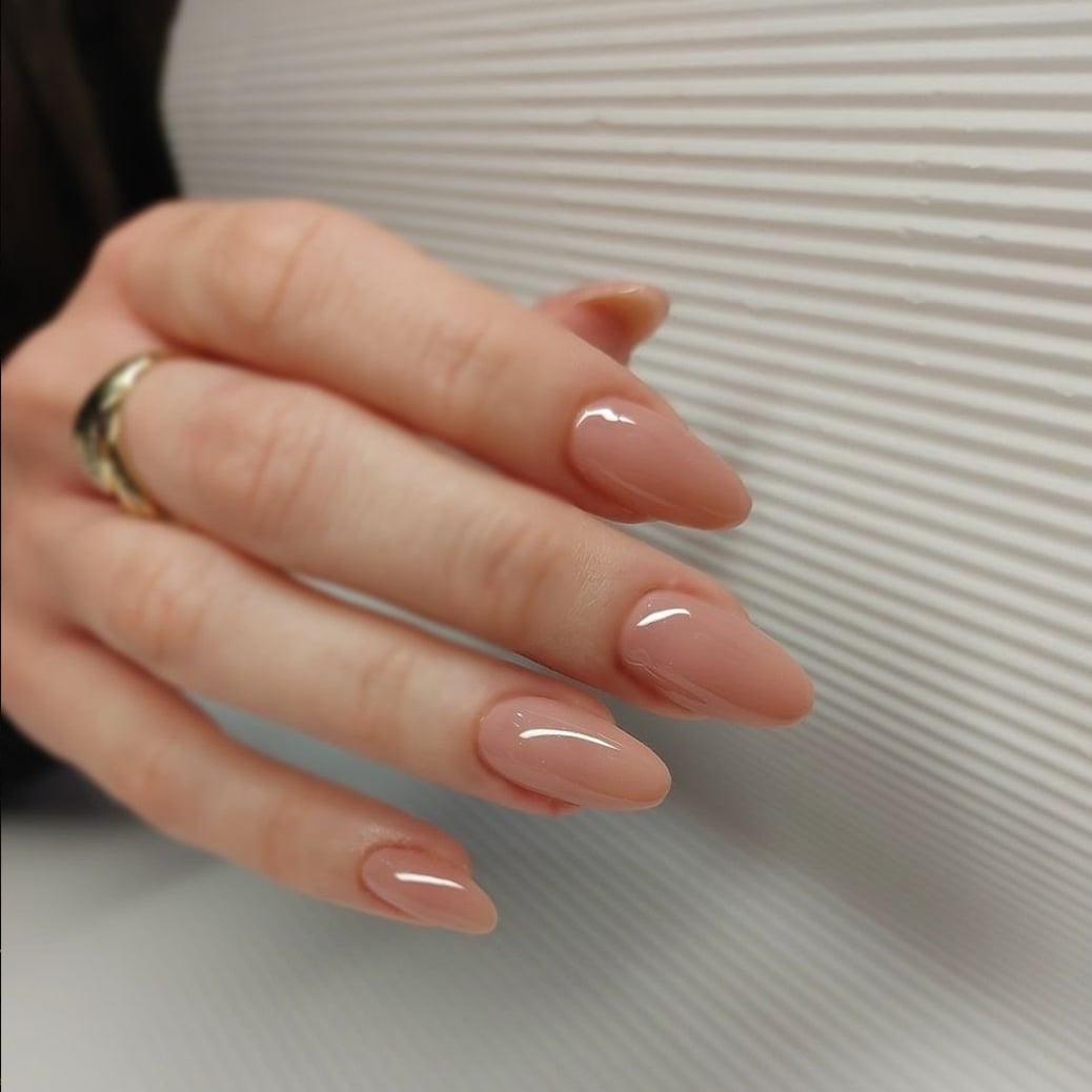 Long Almond Sheer Nude With Fine Cuticle Line Long Almond Sheer Nude With Fine Cuticle Line — Dip Powder Nails