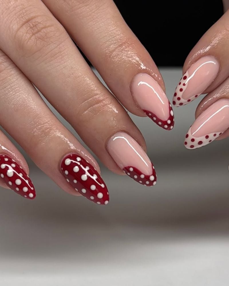 Medium Almond Red French Tip White Dot Nails, миндаль — Dots Nail Designs