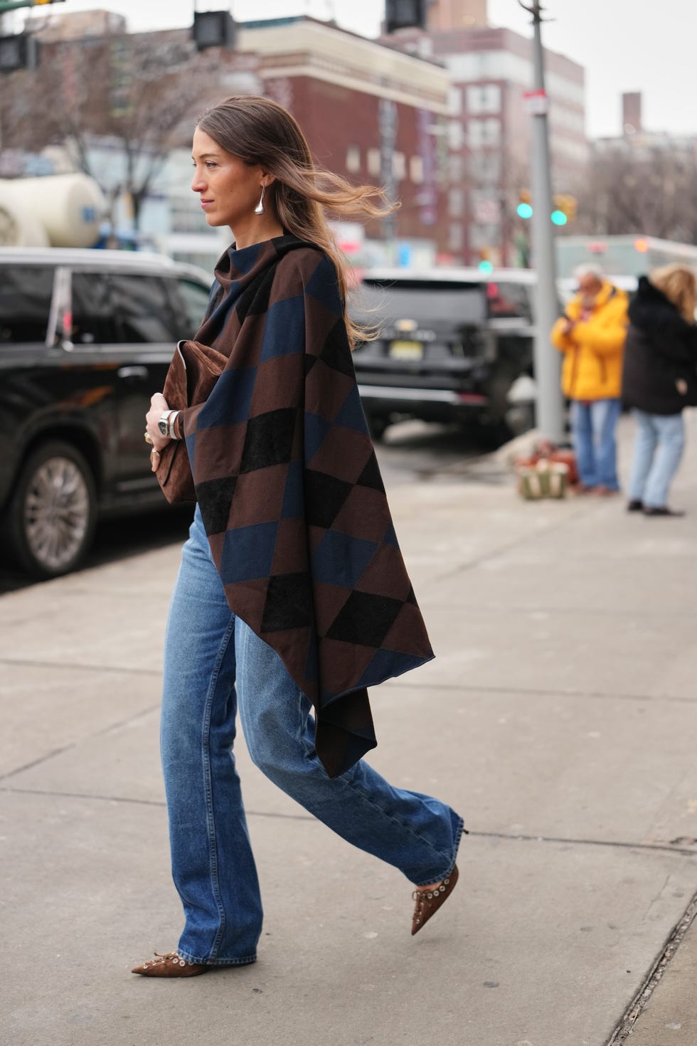 Geometric Print Poncho with Blue Jeans and Brown Pointed-Toe Flats — Downtown Girl Outfits