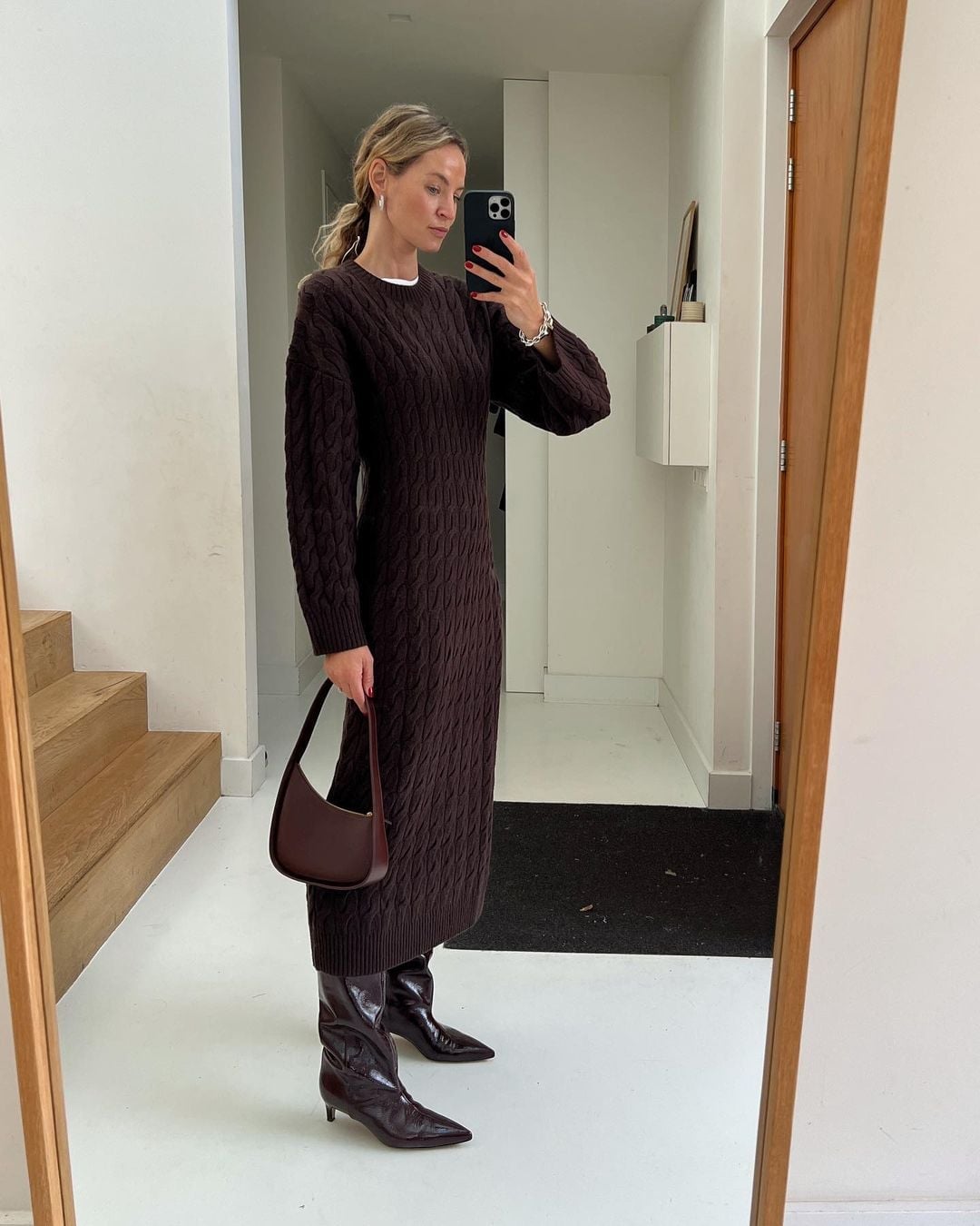 Cable-knit Maxi Dress with Dark Brown Knee-High Boots Cable-knit Maxi Dress with Dark Brown Knee-High Boots — Dresses and Boots Outfit