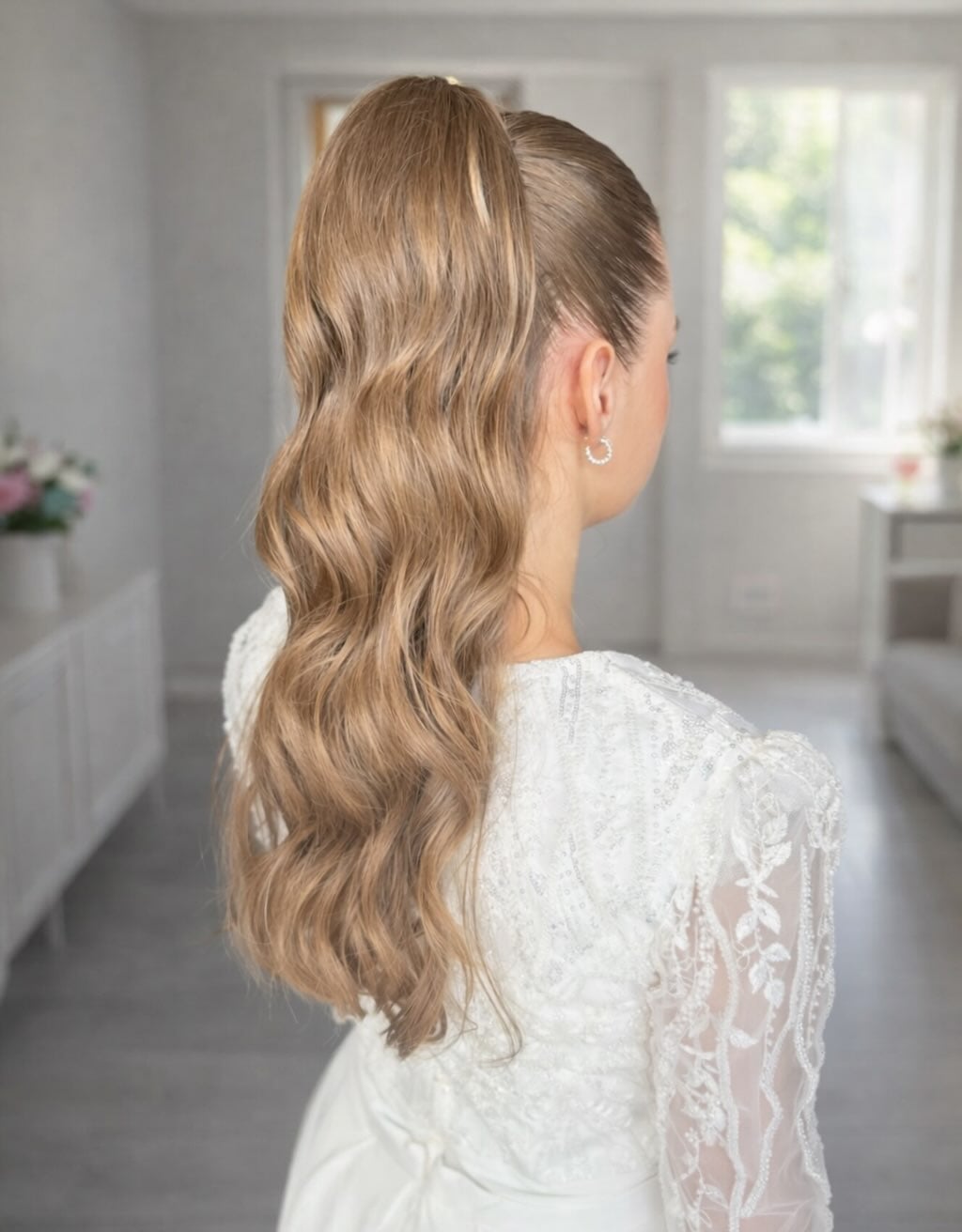 Ash Blonde High Ponytail With Loose Waves Ash Blonde High Ponytail With Loose Waves — Dresses Hairstyles