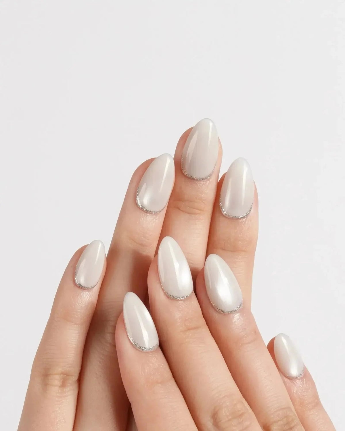Milky Pearlescent Short Almond Nails Milky Pearlescent Short Almond Nails — Easy Nail Art