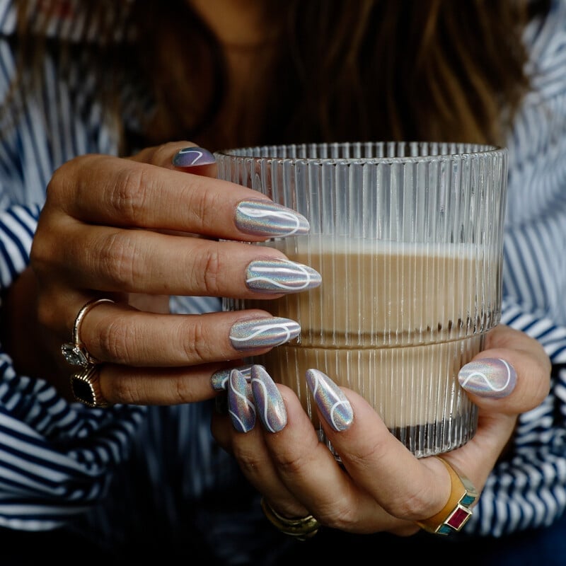 Holographic White Line Long Stiletto Nails Holographic White Line Long Stiletto Nails — Easy Nail Art