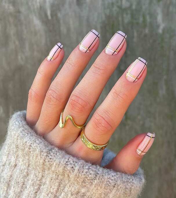 Sheer Pink Black Gold Line Medium Square Nails Sheer Pink Black Gold Line Medium Square Nails — Easy Nail Art