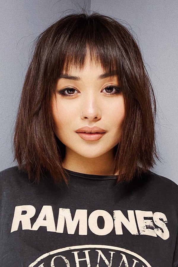 Collarbone Bob With Micro Bangs Collarbone Bob With Micro Bangs — Edgy Haircuts