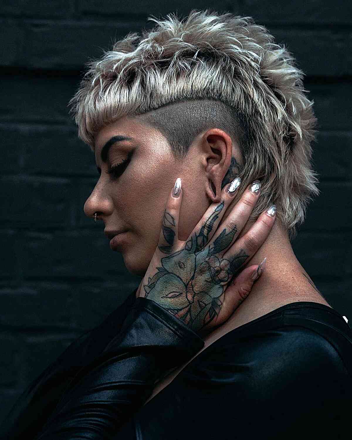 Copper and Brown Layered Lob With Wispy Bangs Copper and Brown Layered Lob With Wispy Bangs — Edgy Haircuts