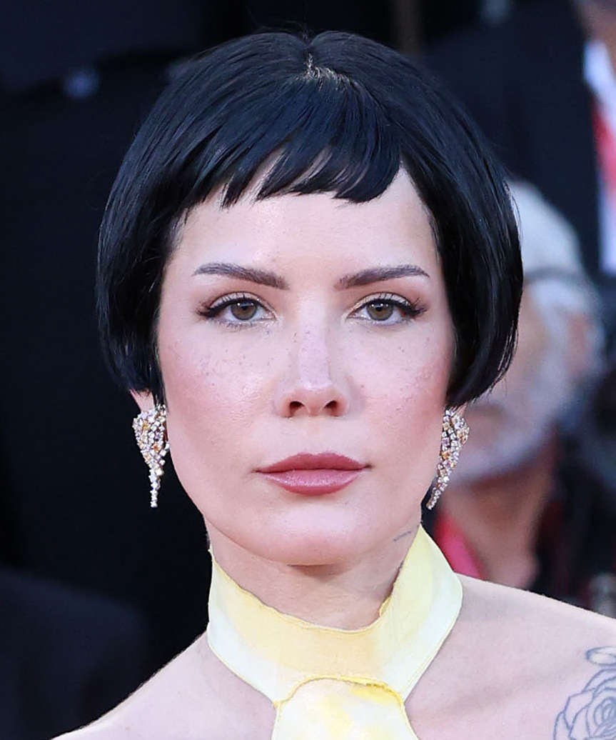 Sharp Black Pixie With Micro Bangs Sharp Black Pixie With Micro Bangs — Edgy Haircuts