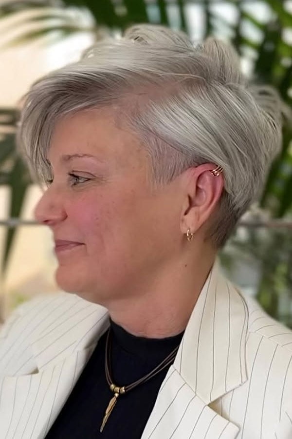 Silver Pixie With Textured Top and Undercut Silver Pixie With Textured Top and Undercut — Edgy Haircuts