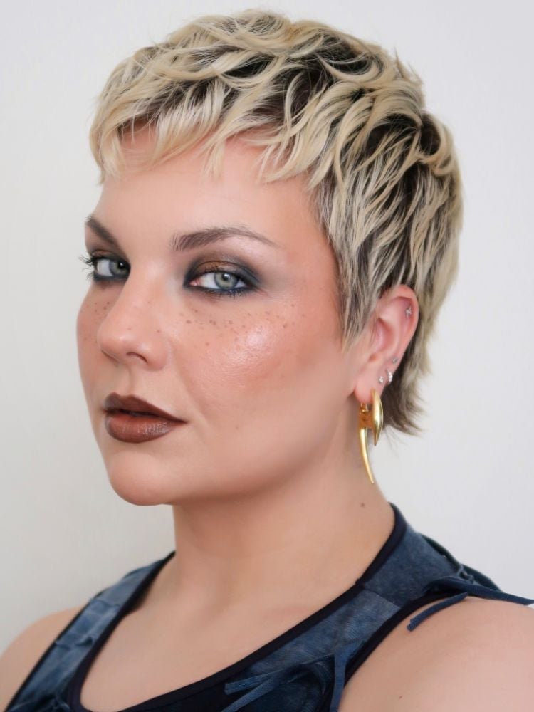 Textured Blonde Pixie With Choppy Bangs Textured Blonde Pixie With Choppy Bangs — Edgy Haircuts