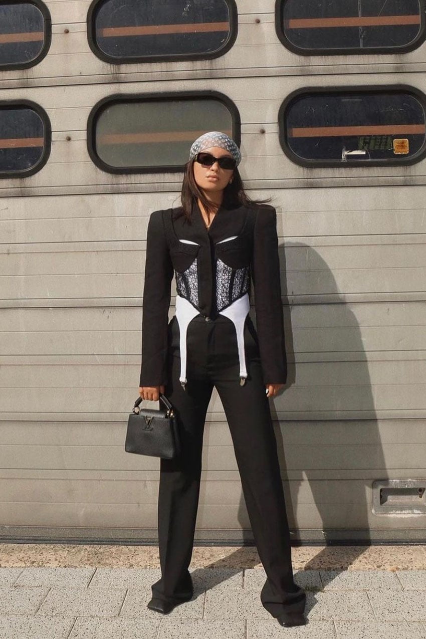 Blazer with Lace Corset and Wide-Leg Trousers for a Night Out Blazer with Lace Corset and Wide-Leg Trousers for a Night Out — Edgy Outfits