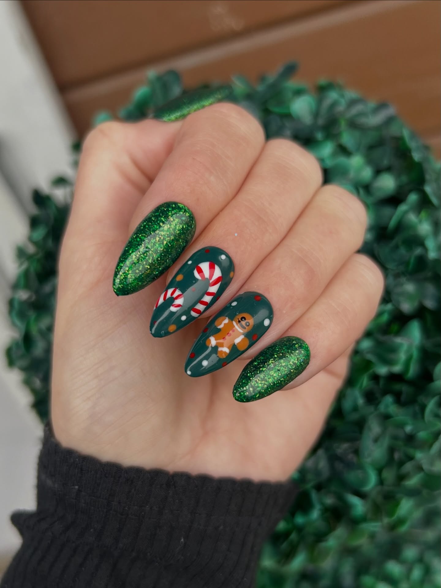 Emerald Glitter Gingerbread Man Candy Cane Nails