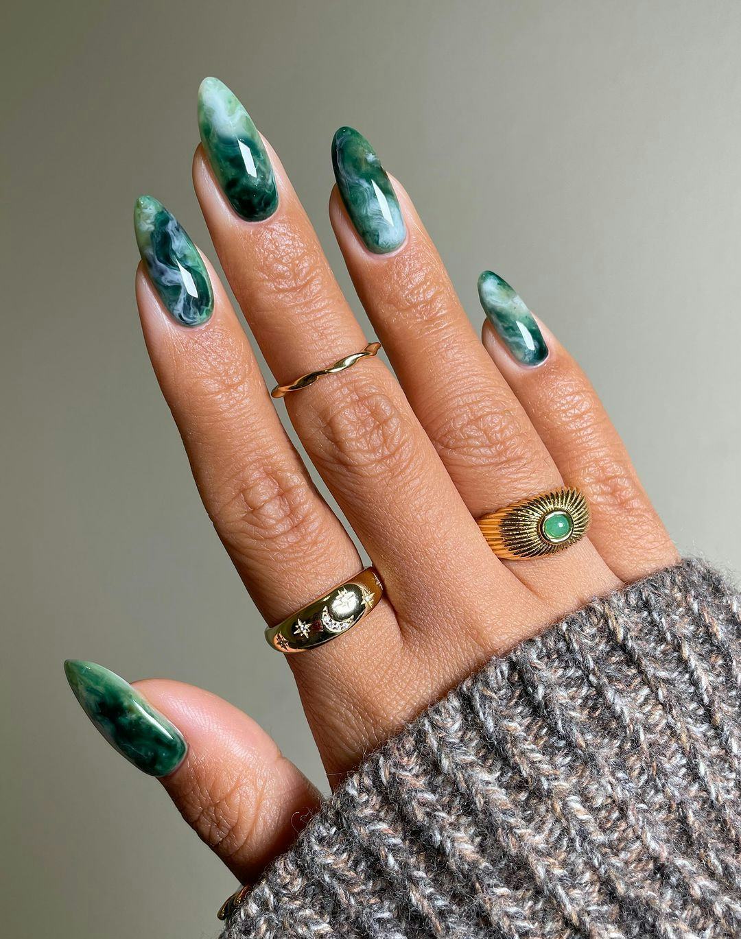 Velvet Emerald Green Medium Oval Nails — Emerald Green Nails