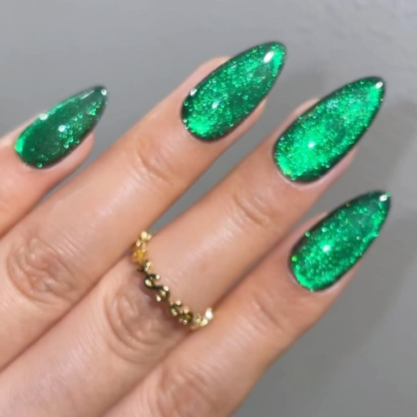 Bright Emerald Green Glitter Stiletto Nails — Emerald Green Nails