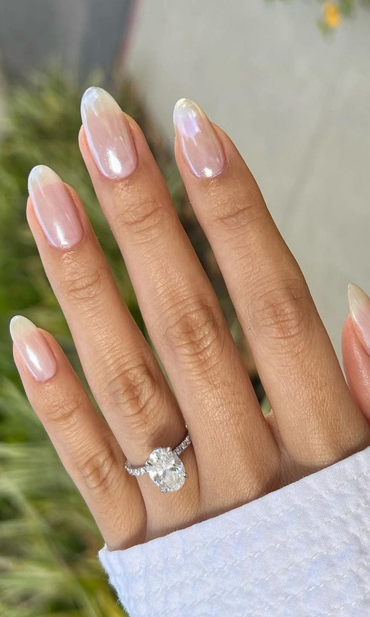 Pearlescent Pink Shimmer Medium Oval Nails Pearlescent Pink Shimmer Medium Oval Nails — Engagement Nails