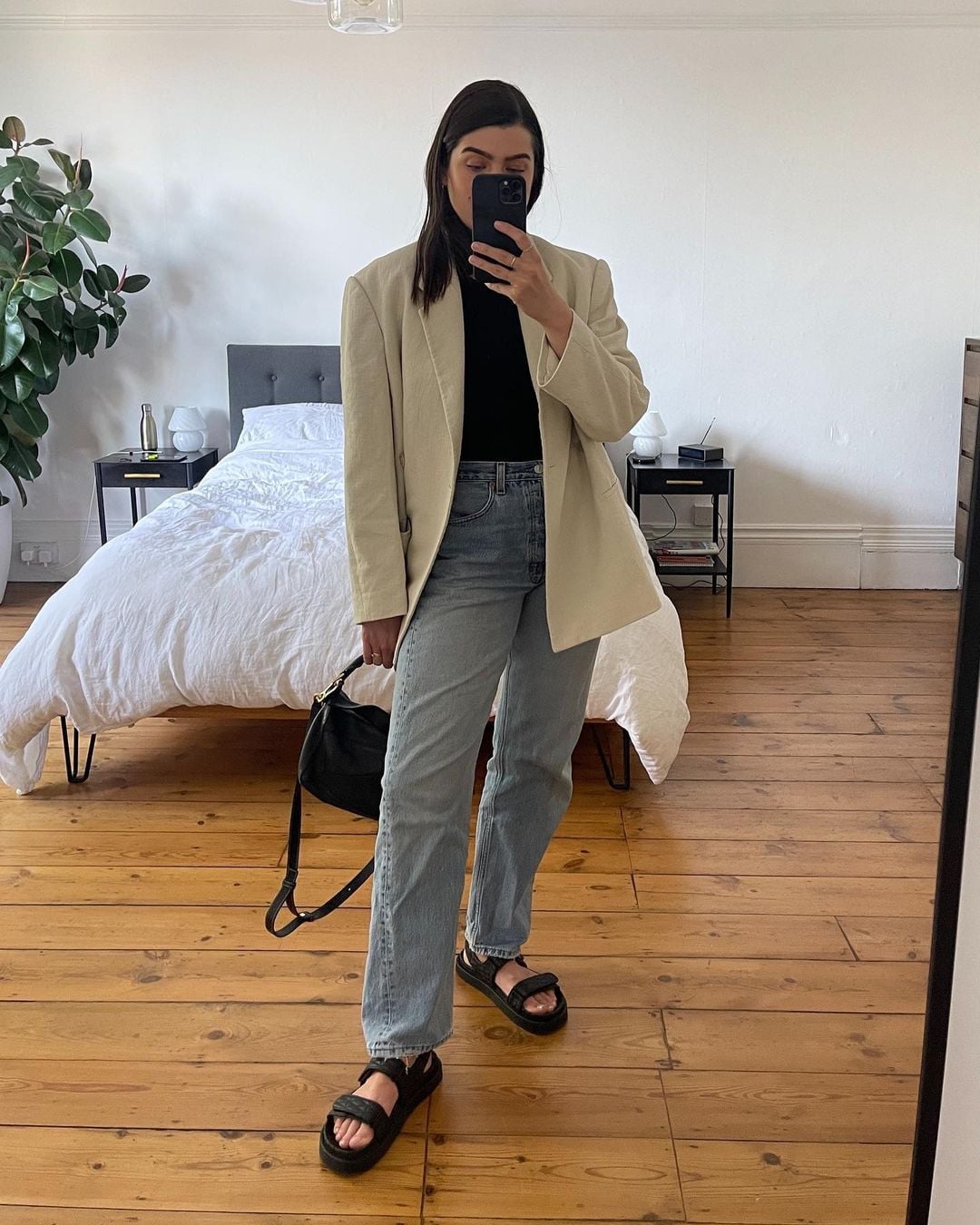 Beige Blazer With Black Turtleneck And Relaxed Jeans — Errands Outfits
