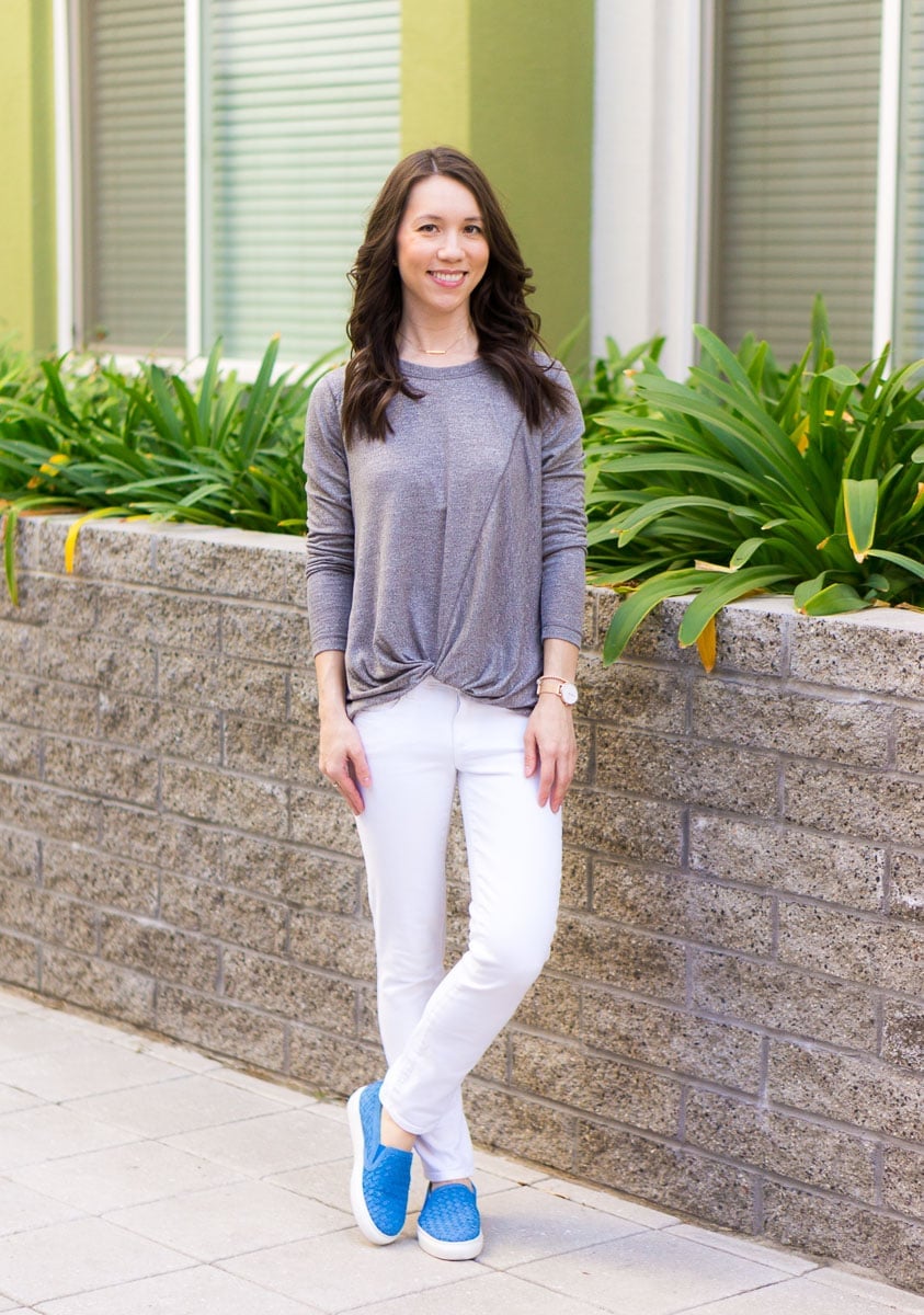 Gray Twisted Top With White Skinny Jeans — Errands Outfits