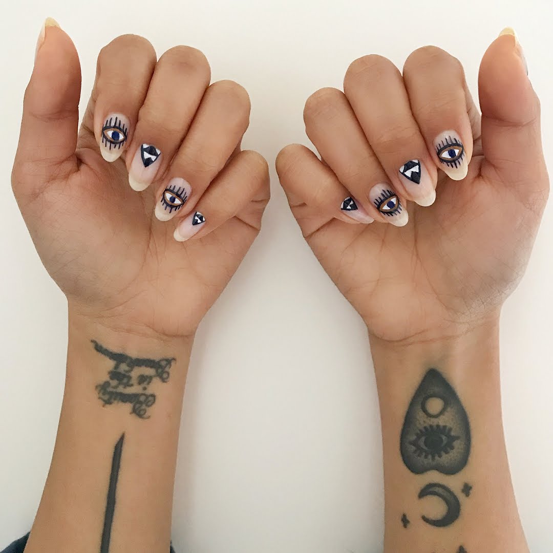 Short Square Nails Hand-Painted Evil Eyes Short Square Nails Hand-Painted Evil Eyes — Evil Eye Nails