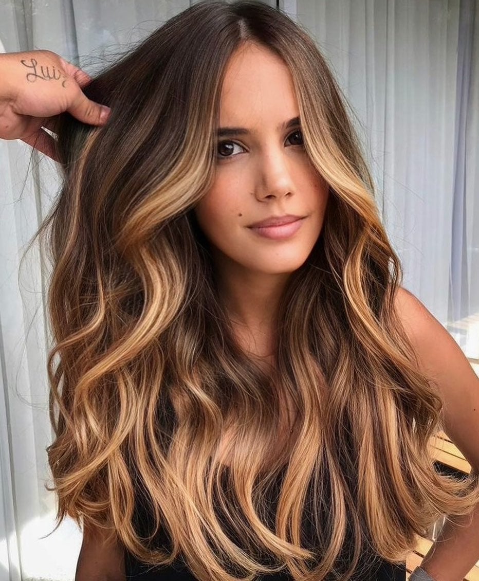 Dark Blonde Mid-Back With Curtain Bangs — Face Framing Highlights