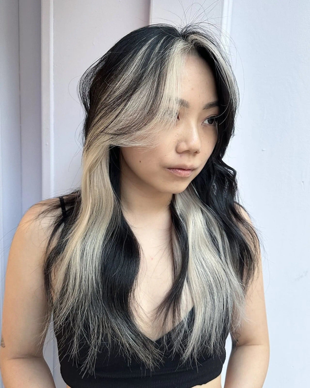 Black Collarbone Bob With Bold Highlights — Face Framing Highlights