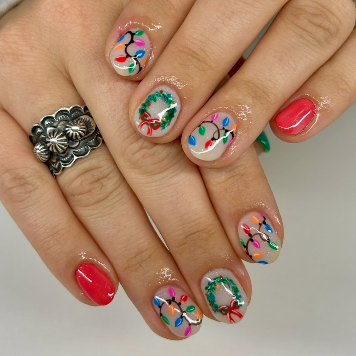 Festive Christmas Lights and Wreath Nail Art