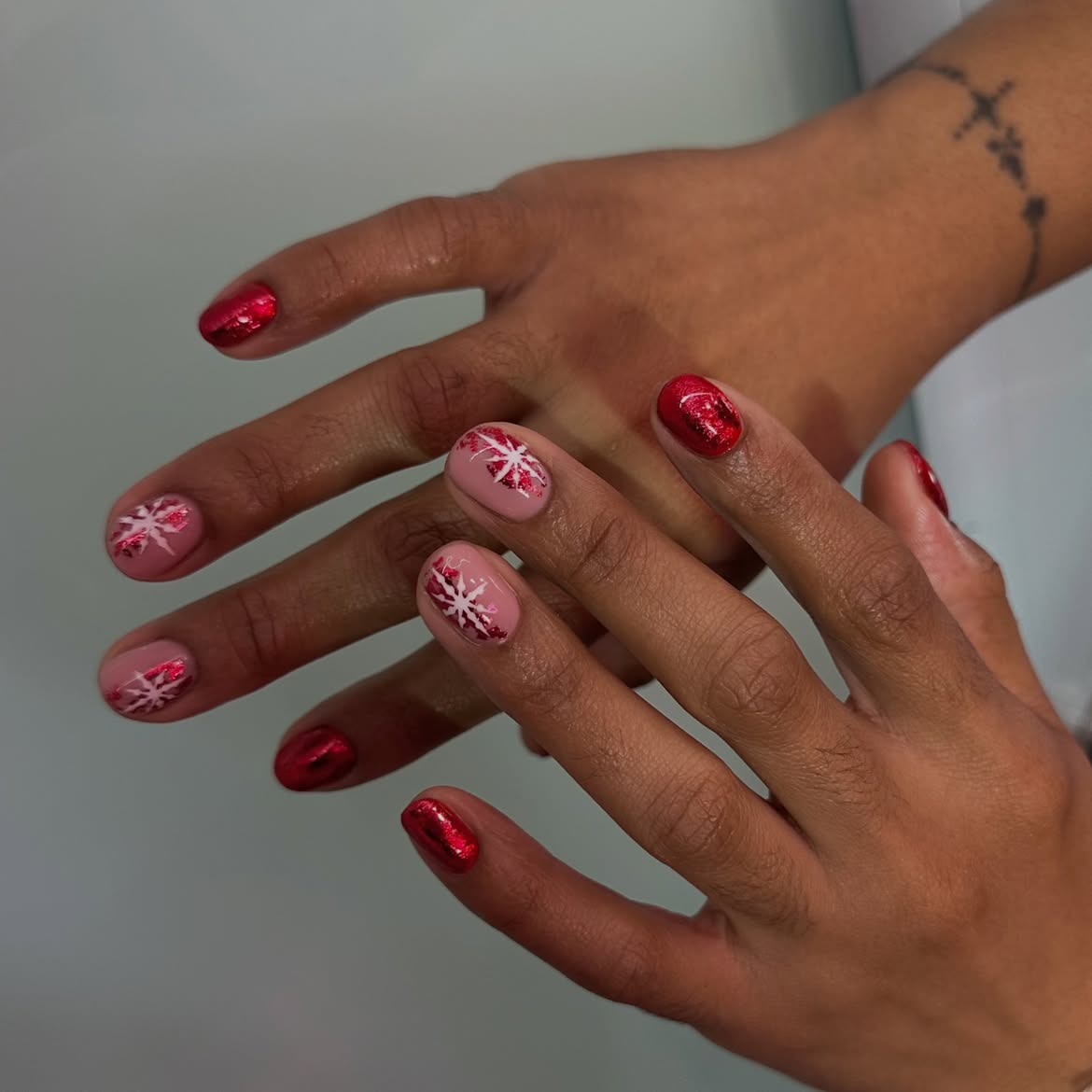 Festive Red Snowflake Short Oval Nails