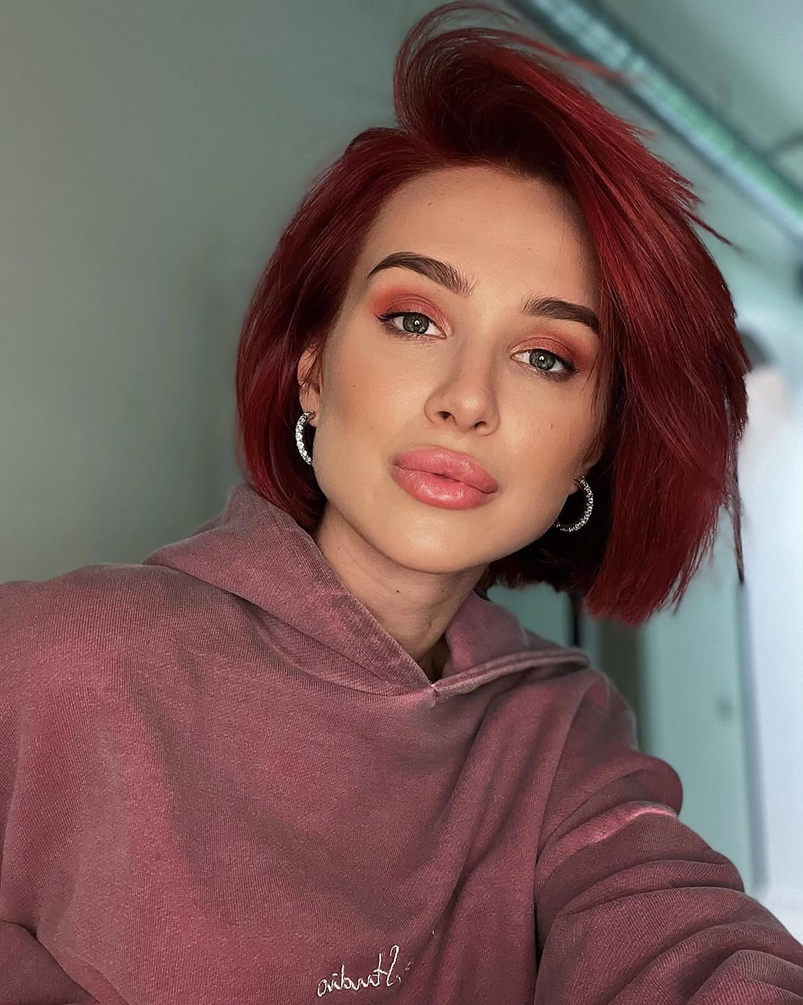 Fiery Cherry Red Collarbone Bob