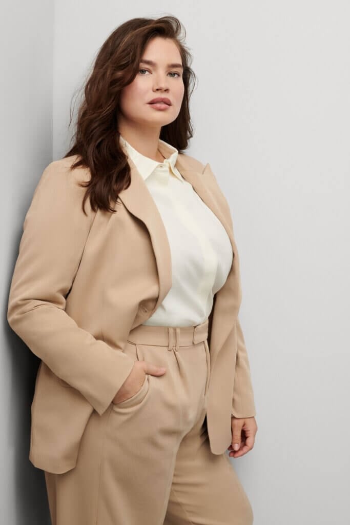 Beige Oversized Blazer With Cream Shirt and Trousers — Formal Outfits