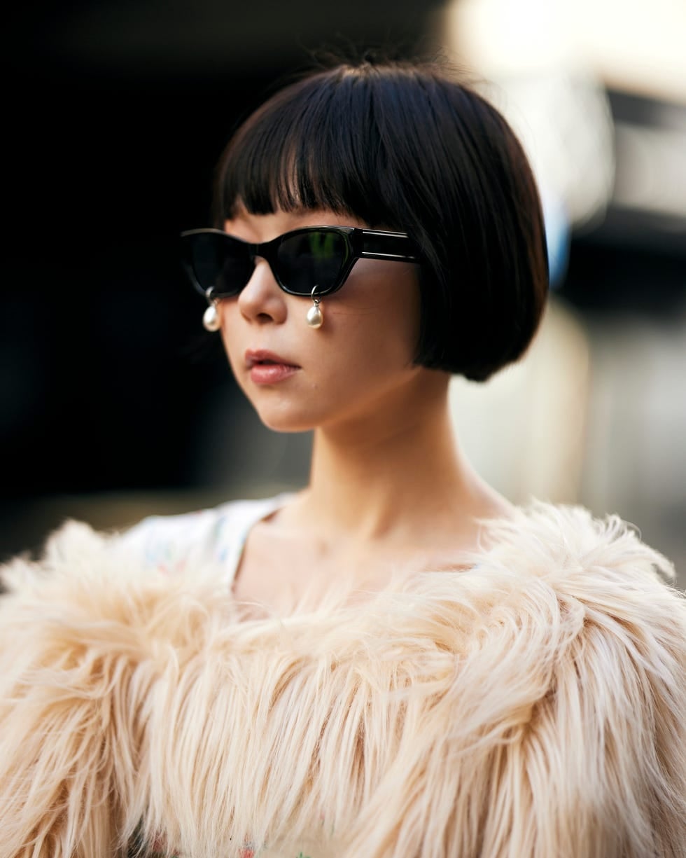 Sleek Black Bob No Bangs — French Bob