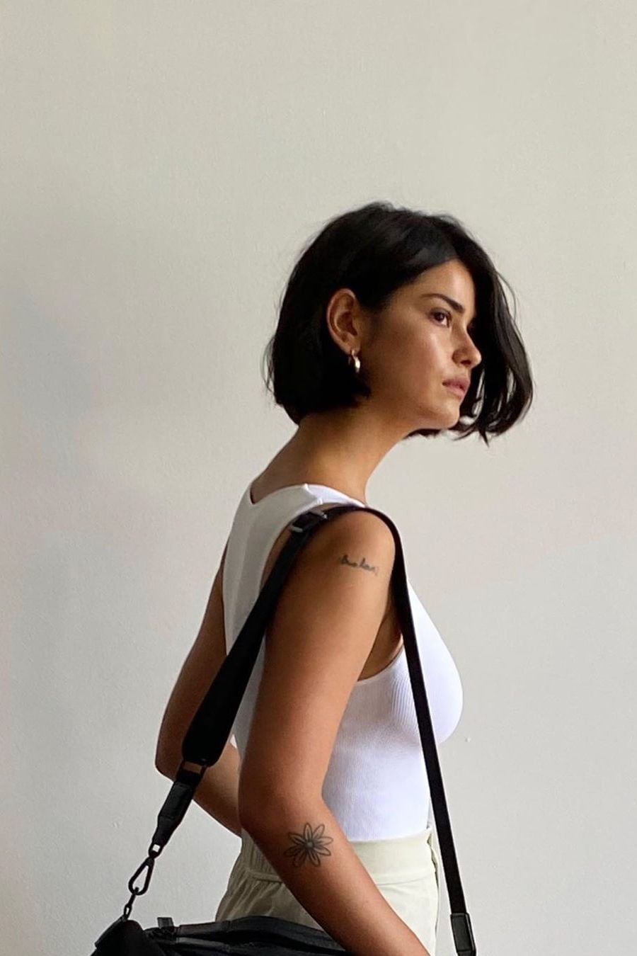 Sleek Black Chin Bob Side Part — French Bob