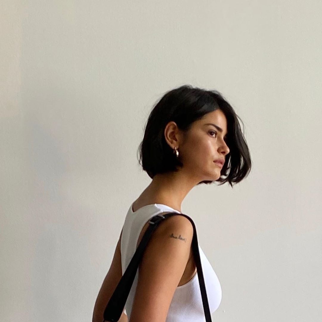 Textured Bob With Subtle Curtain Bangs — French Bob
