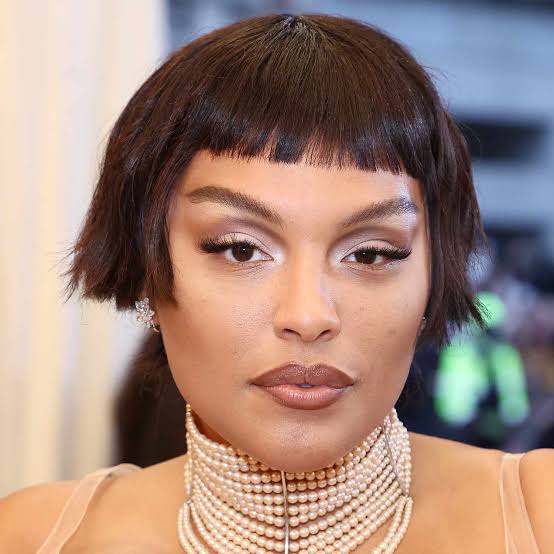 Textured Bob With Side Swept Bangs — French Bob