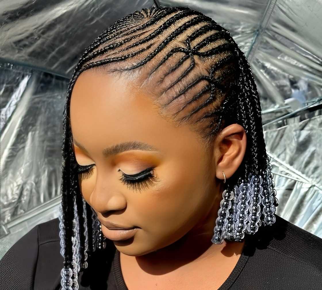 Shoulder-Length Fulani Braids with Clear and Gray Beads Shoulder-Length Fulani Braids with Clear and Gray Beads