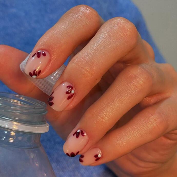 Silver Glitter Star Short Oval Nails — Gel Nails