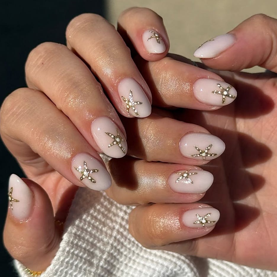 Short Almond Milky Pink With Starfish — Gel Nails Colors
