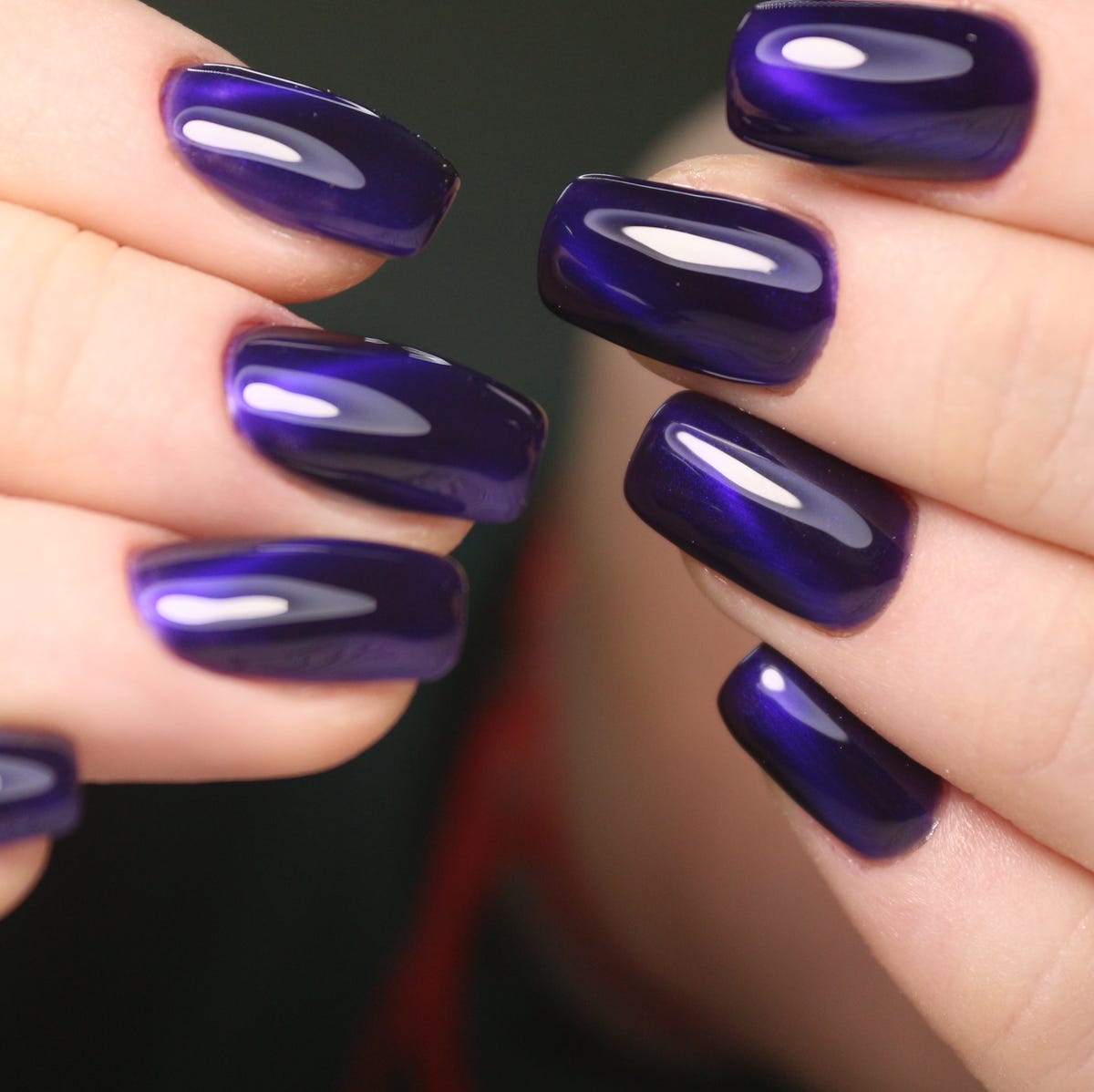 Short Almond Cat-Eye Violet Nails — Gel Nails Polish