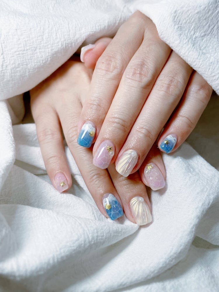 Shifting Cat-Eye Square Nails Shifting Cat-Eye Square Nails — Gel X Nails