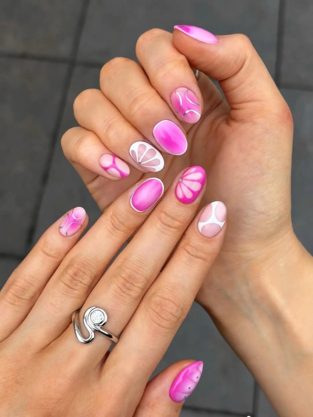 Short Oval Abstract Pink and White Art Short Oval Abstract Pink and White Art — Gel X Nails