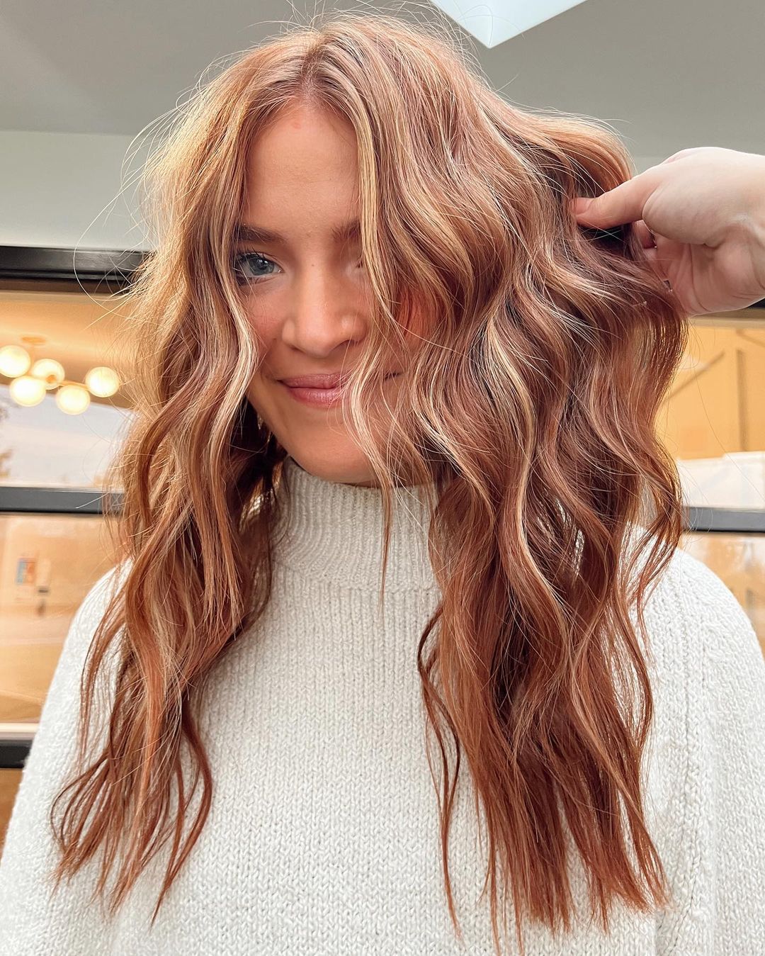 Ginger Base With Blonde Highlights and Face-Framing Strands Ginger Base With Blonde Highlights and Face-Framing Strands — Ginger Highlights