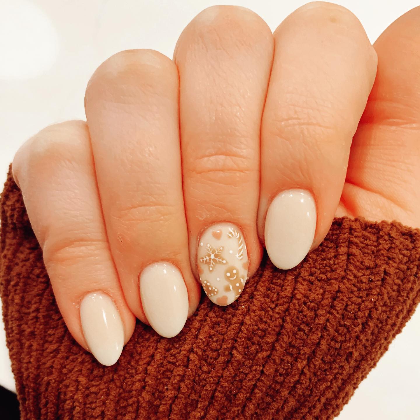 Gingerbread Man Almond Christmas Nails
