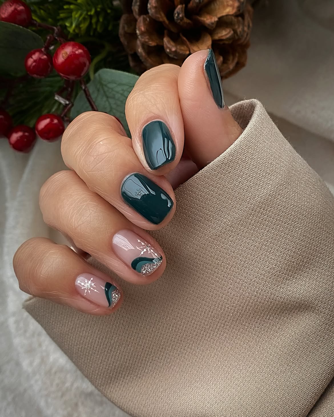 Glossy Dark Green Snowflake Winter Nails