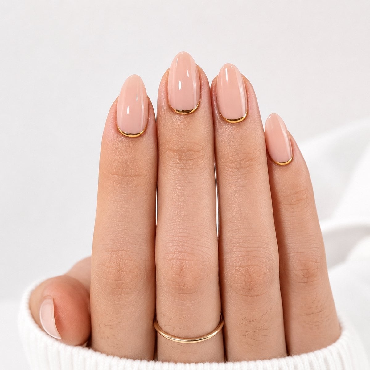 Gold Cuticle Line Pale Pink Oval Nails Gold Cuticle Line Pale Pink Oval Nails — Gold French Tip Nails