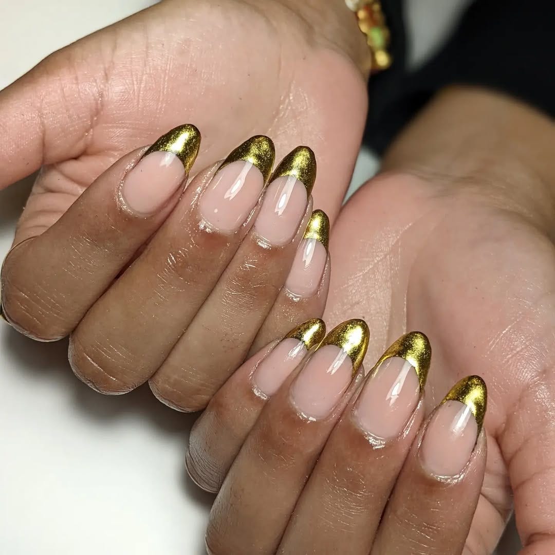 Vibrant Gold French Tips Medium Oval Nails Vibrant Gold French Tips Medium Oval Nails — Gold French Tip Nails