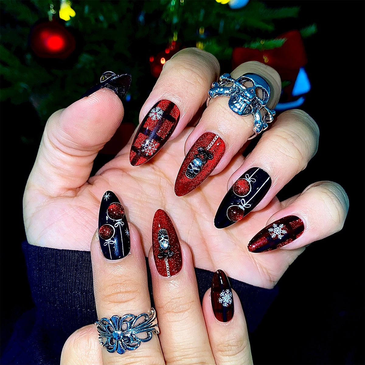 Gothic Plaid Skull Christmas Ornaments Nails