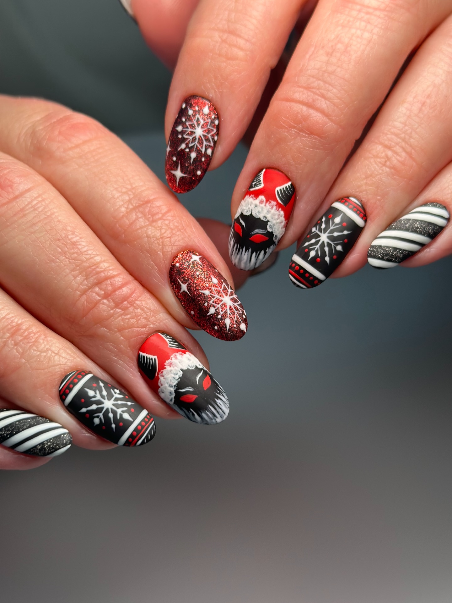 Gothic Santa Grinch Christmas Nail Art
